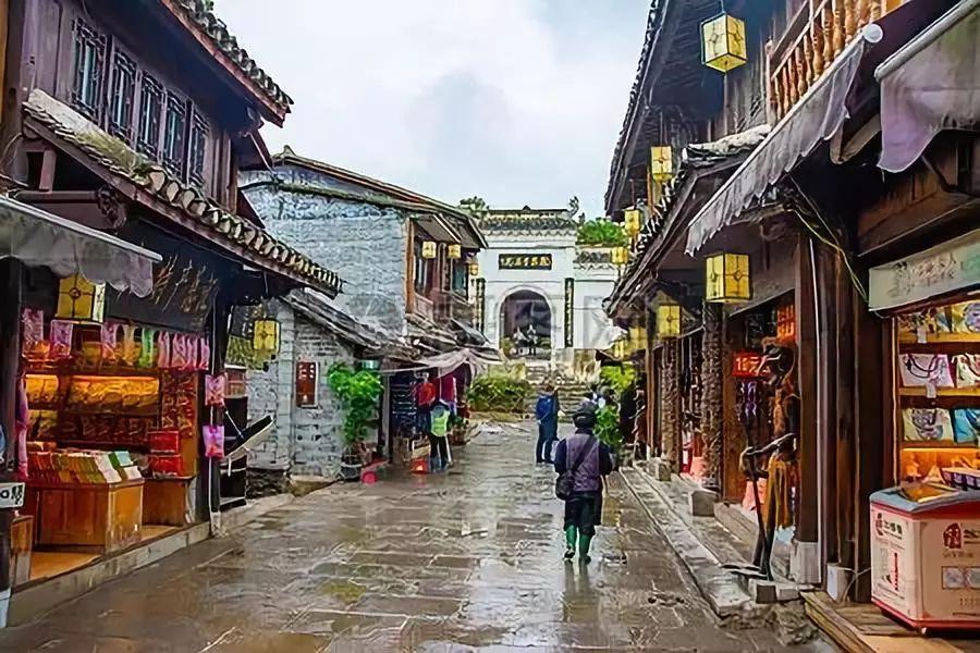 收评:指数午后走势分化沪指翻红 房地产板块领涨